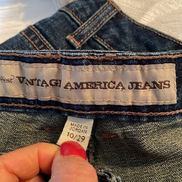 Vintage America. Slim Boyfriend jeans. Distressed. - 10/29-Like New - Picture 8 of 11